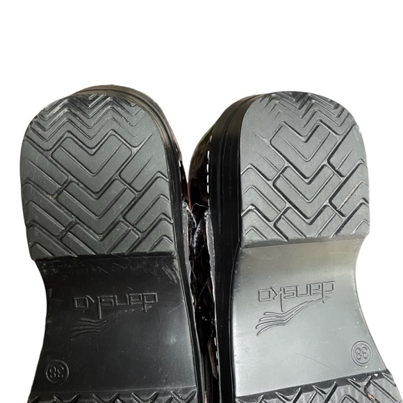 Dansko Snake Print Professional Clogs Size 7.5 - Picture 9 of 11